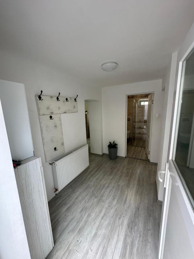Nema S Apartment Braşov Exterior foto